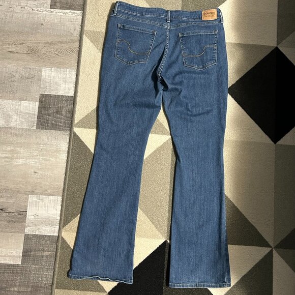 Signature By Levi Strauss Mid-Rise Bootcut Jeans Women's Size 14L - Picture 3 of 8